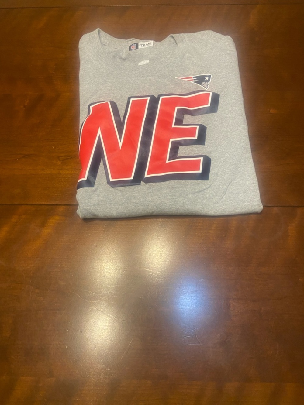 New England Patriots Gray Team Tee with Bold Red 'NE' Short Sleeve Men’s XL